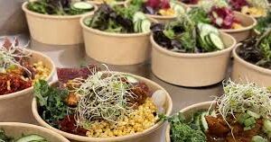 Mini Bols de salades fraîches assorties - 12 pièces
